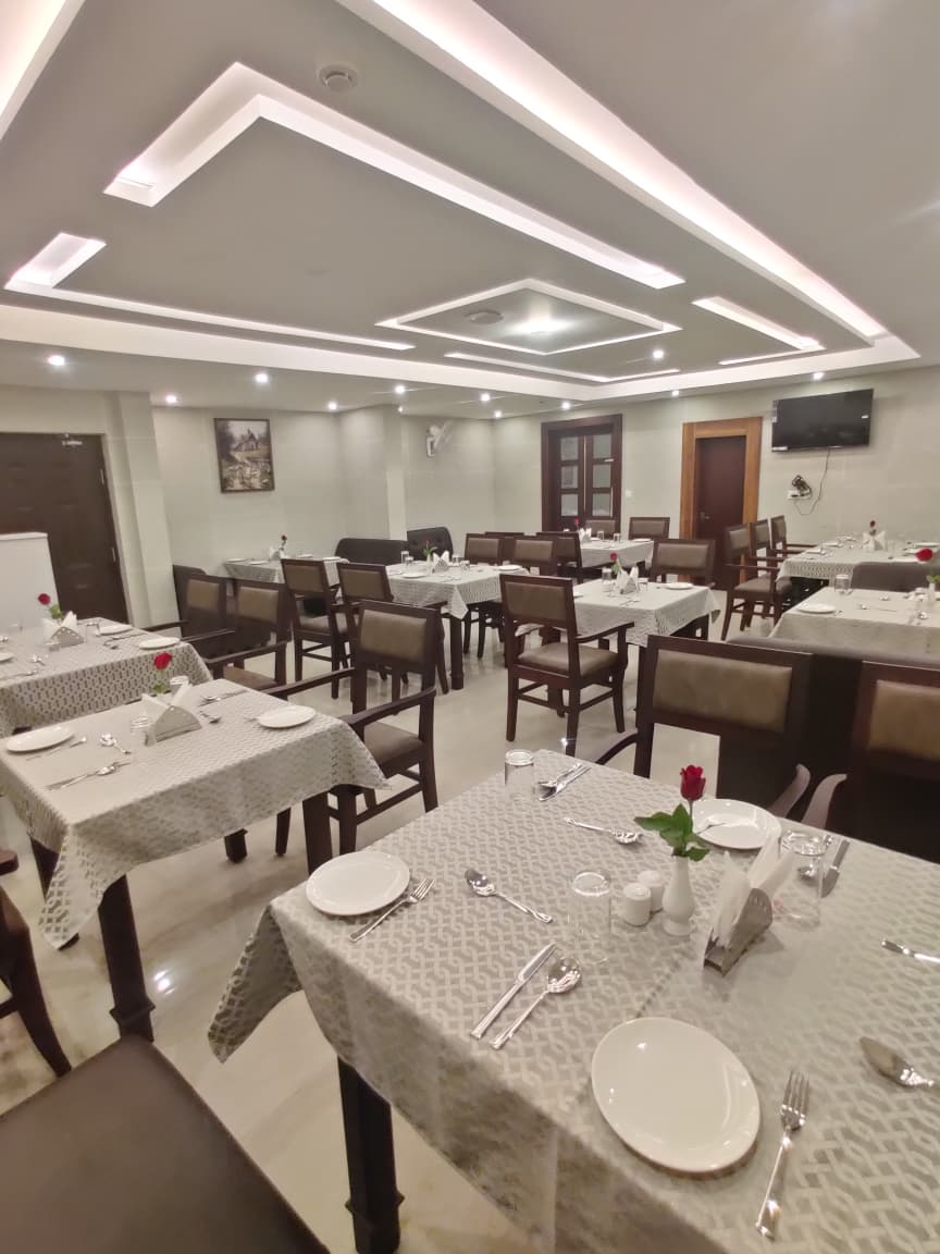 In-house restaurant dining hall