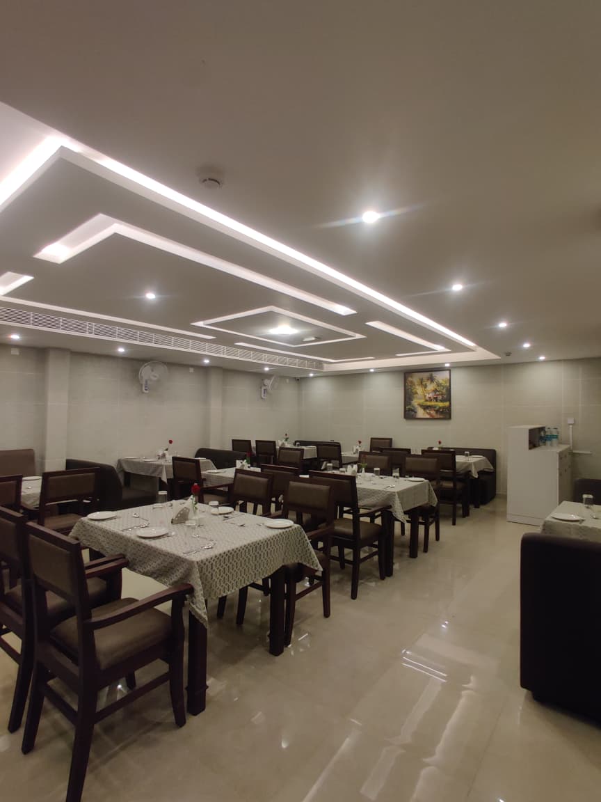 Restaurant dining hall
